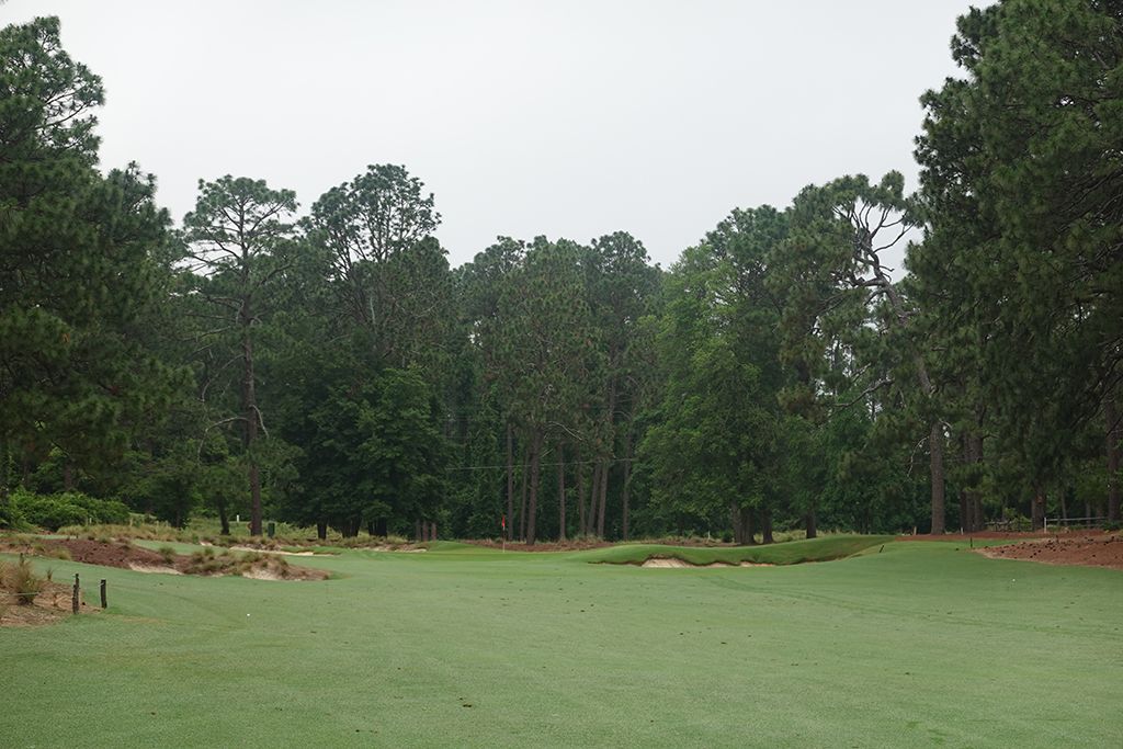 8th Hole at Pine Needles Golf Course (360 Yard Par 4)